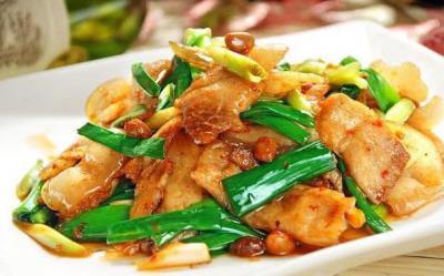 四川风味小吃蒜苗回锅肉，你吃过了吗？