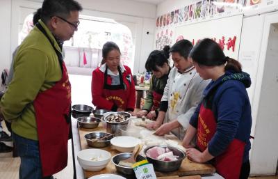 成都里可以学餐饮技术？
